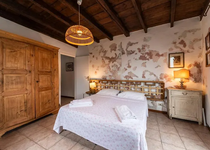 Appartement House - - Lecco *
