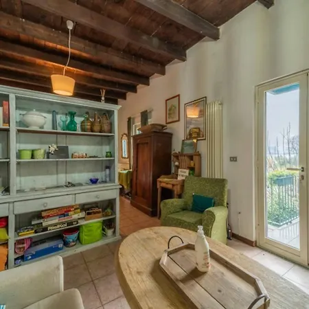 House - - Lecco * Pescate