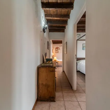 Appartement House - - Lecco *